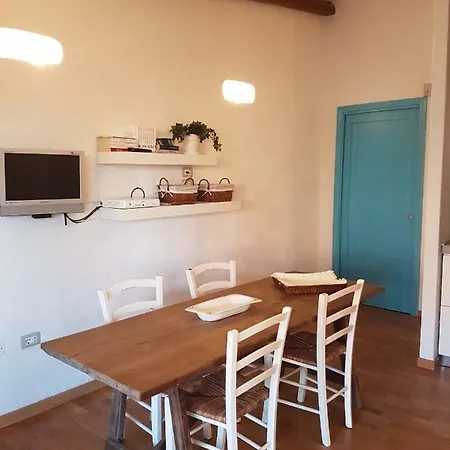 Bilocale Mansardato Con Terrazza דירה